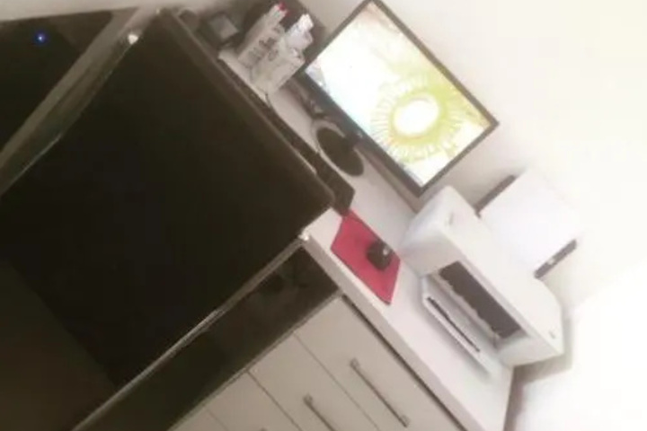 Room 6 of 11