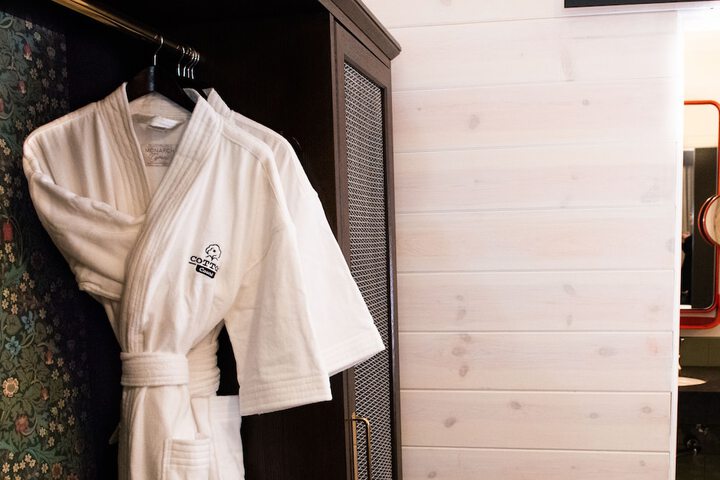 Bathroom amenities