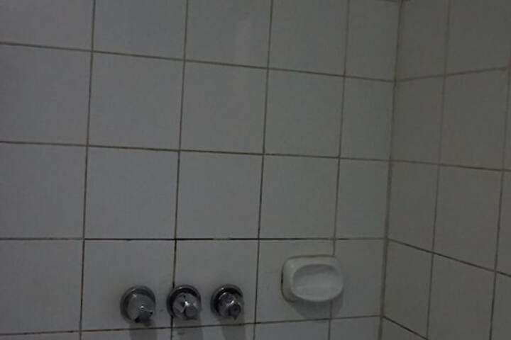 Room 12 of 20