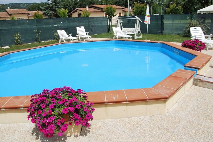 Pool 51 of 112