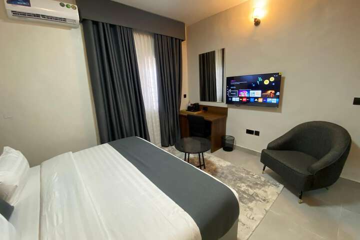 Room 14 of 29