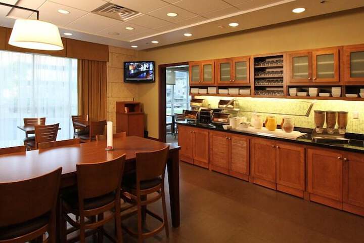 Breakfast area