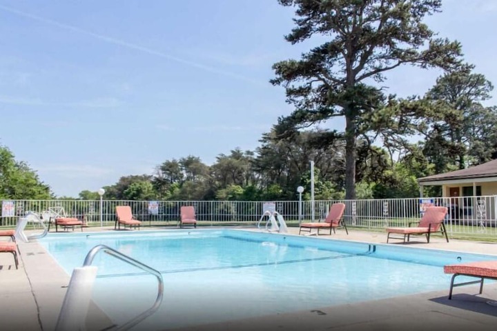 Pool 16 of 20