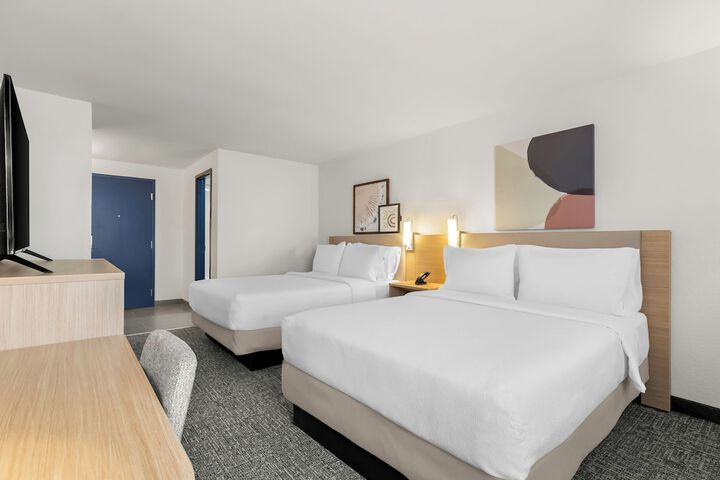 Room 14 of 22