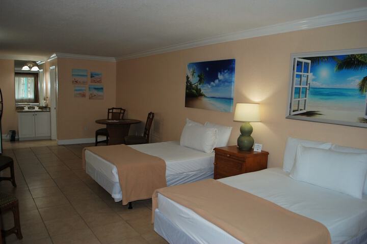 Room 1 of 32