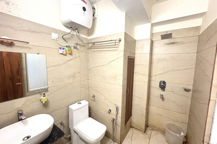 Room 33 of 45