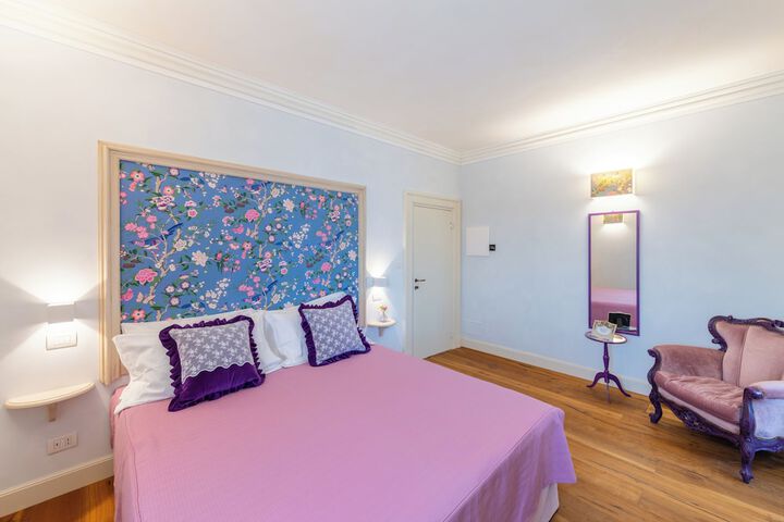 Room 11 of 72