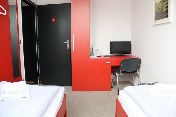 Room 15 of 39