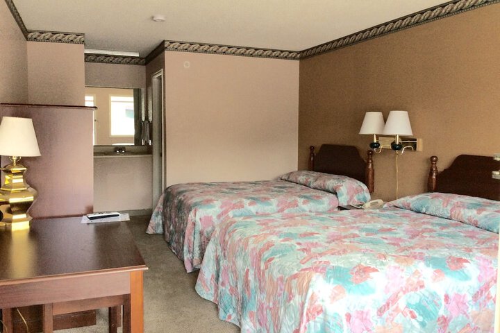 Room 5 of 13
