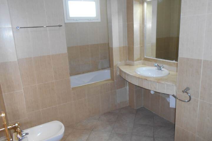 Room 16 of 27