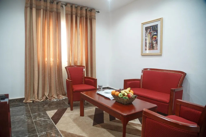 Room 2 of 16