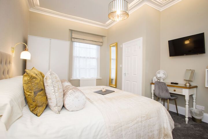 Room 50 of 90