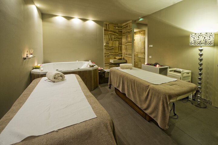 Spa 44 of 66