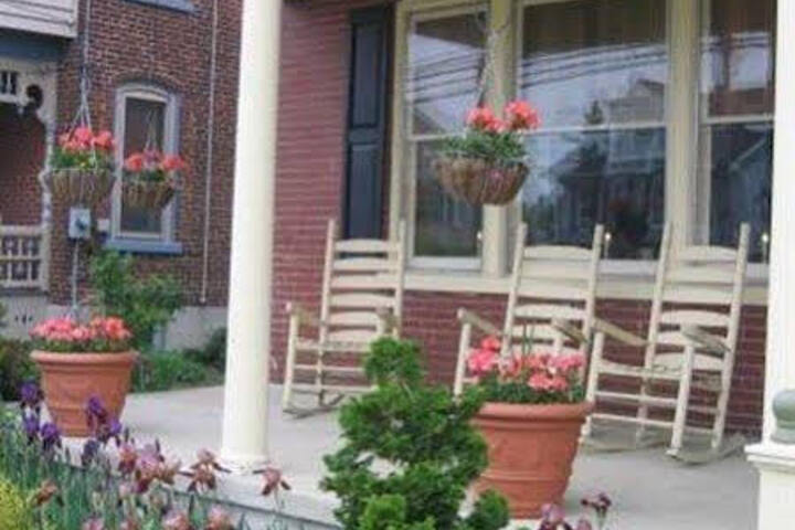 Hotel Entry