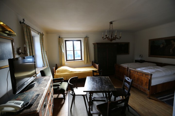 Room 21 of 86