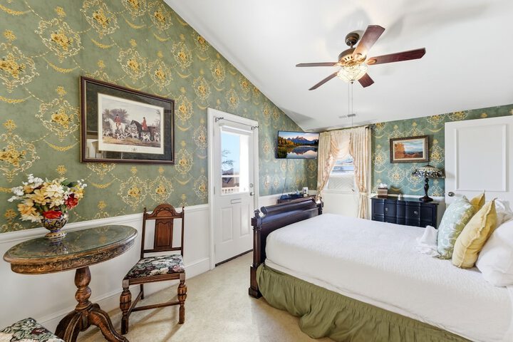 Heber Senator Bed and Breakfast