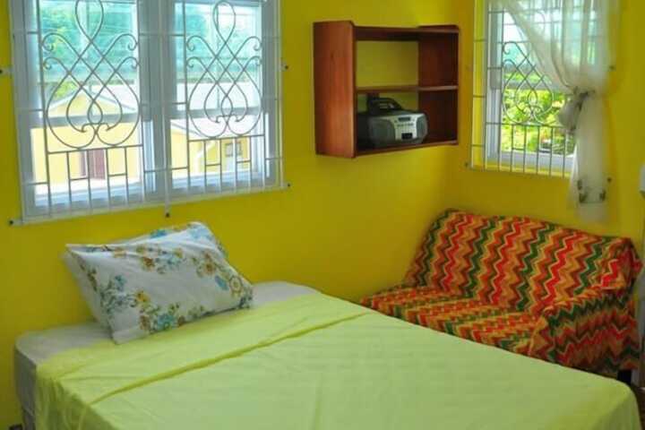 Room 3 of 10