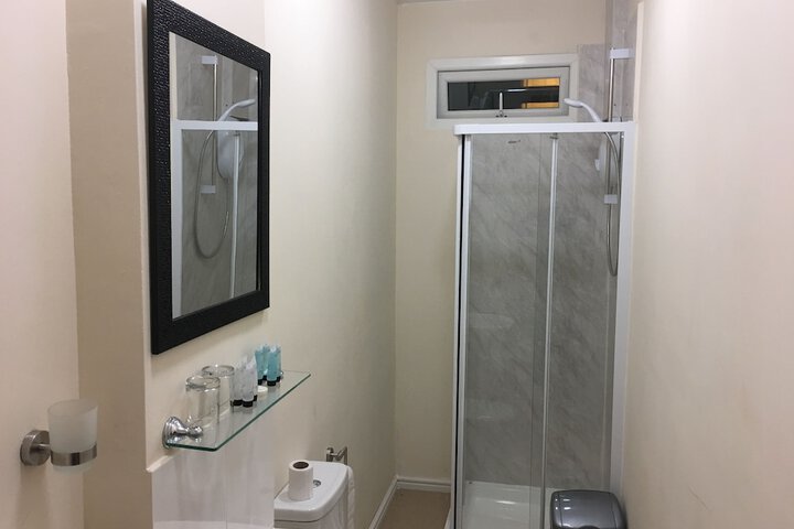 Room 34 of 39