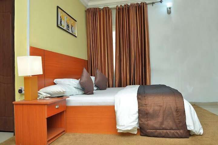 Room 9 of 49