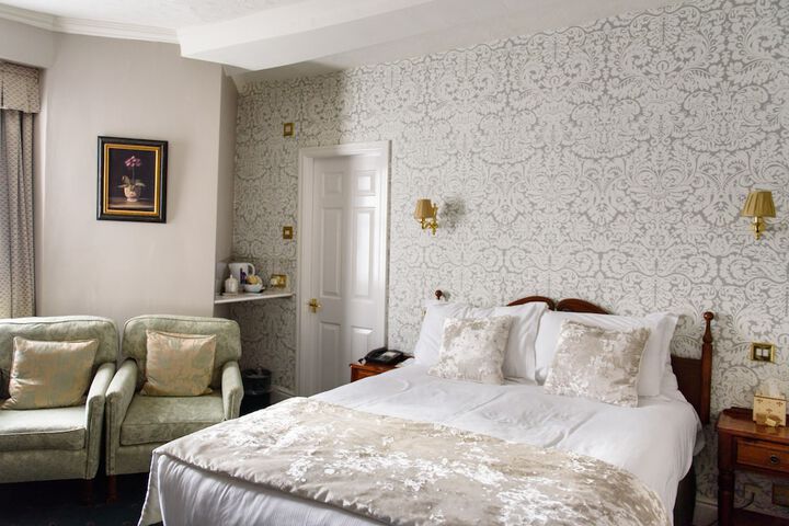 Room 7 of 75
