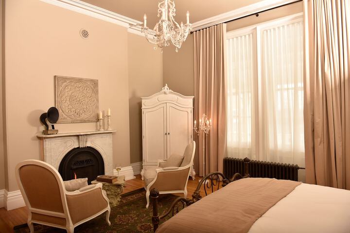 Room 16 of 51