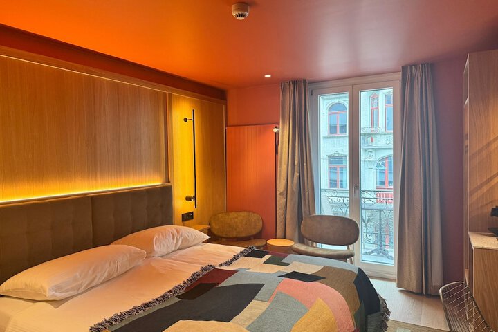 Room 55 of 110