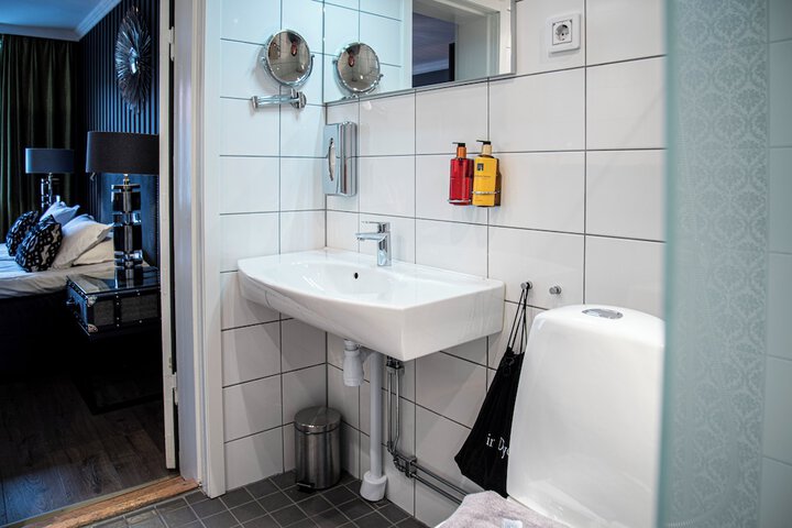 Room 78 of 110
