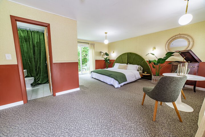 Room 10 of 53