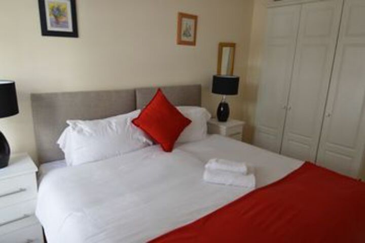 Room 7 of 33