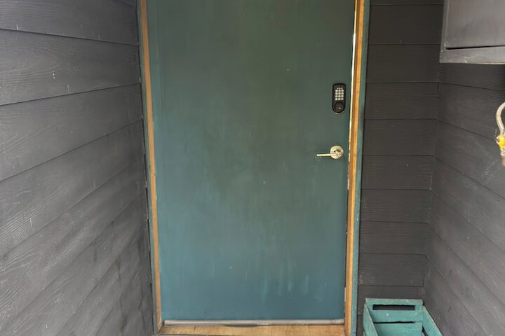 Room 27 of 37
