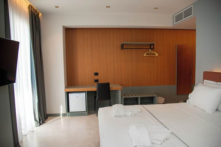 Room 18 of 207