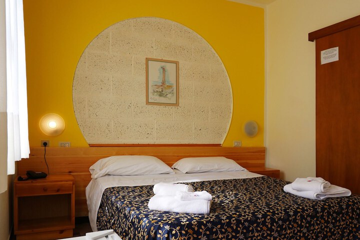Room 58 of 150