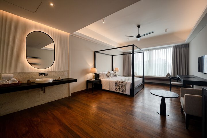 Room 5 of 14