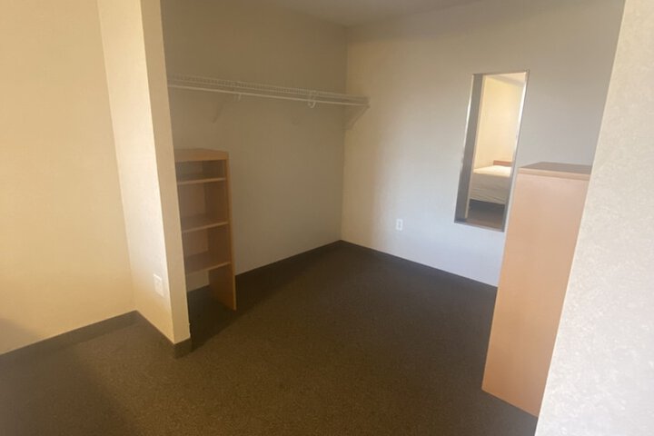 Room 3 of 39