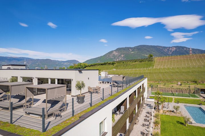 Terrace/Patio 206 of 208