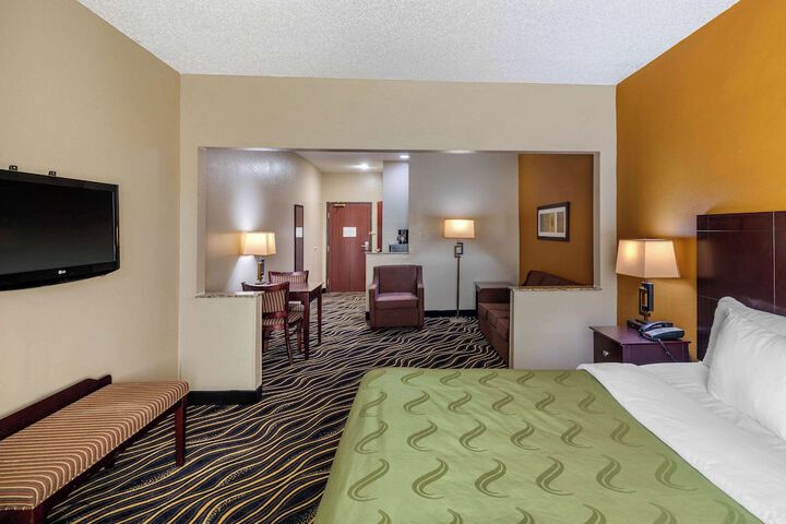 Suite 2 Queen Beds (25 of 26)