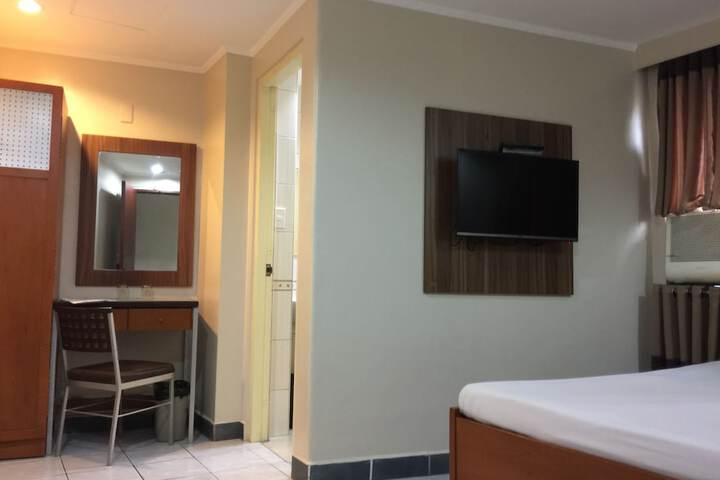 Room 9 of 69