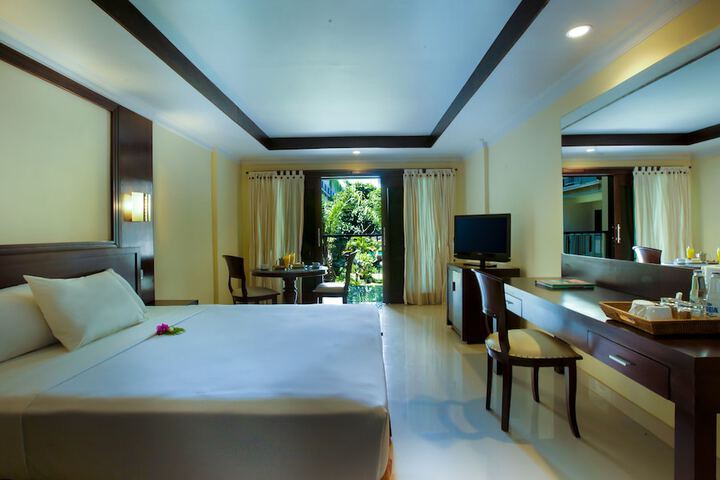 Room 6 of 49