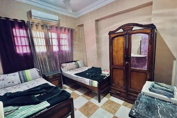 Room 13 of 19