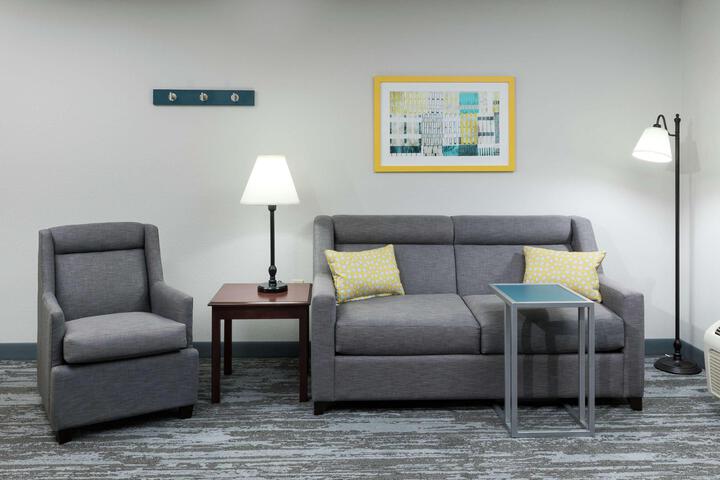 2 Queen Beds (3 of 14)