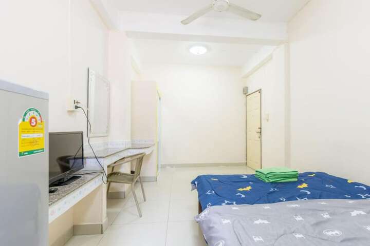 Room 8 of 31