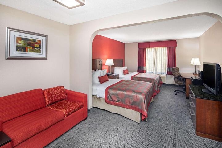 1 King Bed (7 of 11)