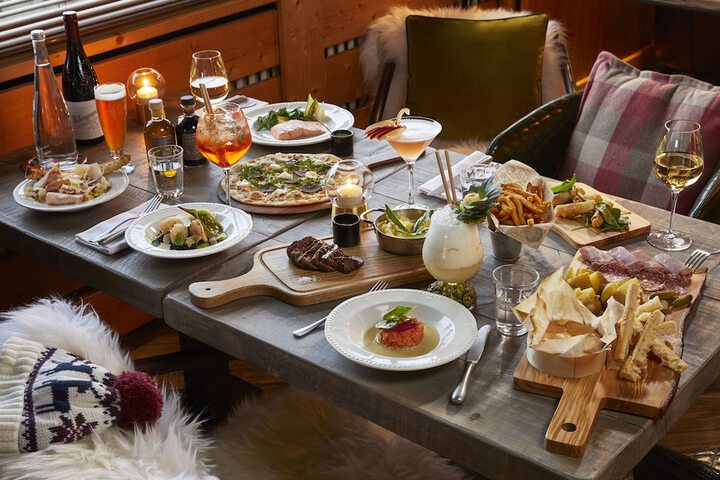 Dining 53 of 72