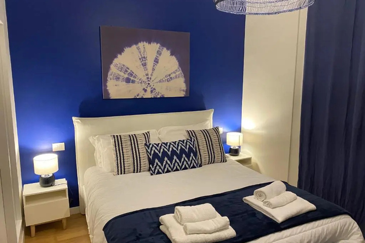 Room 3 of 12