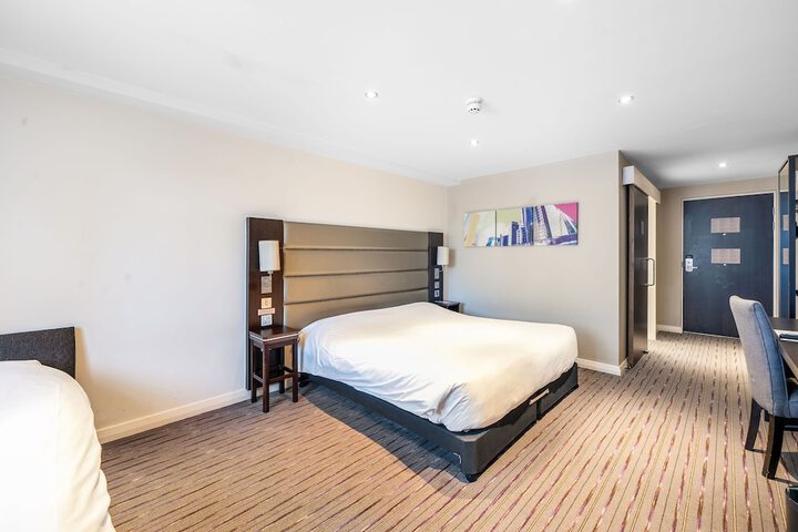 Room 12 of 49