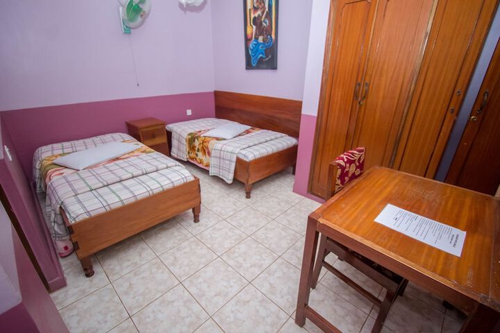 Room 10 of 31