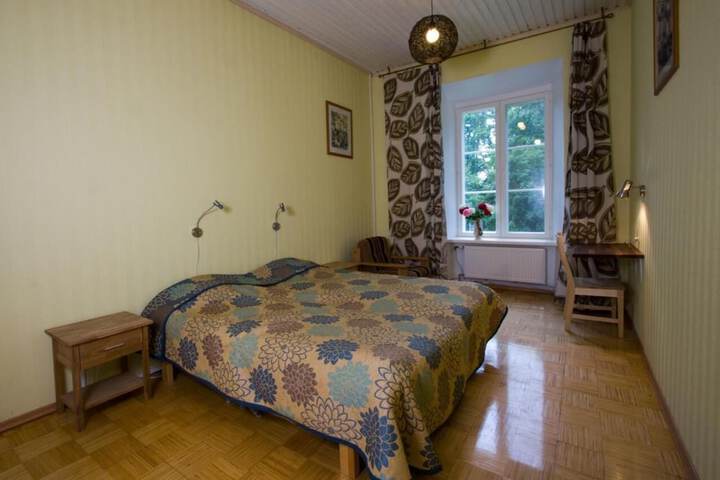 Room 13 of 52
