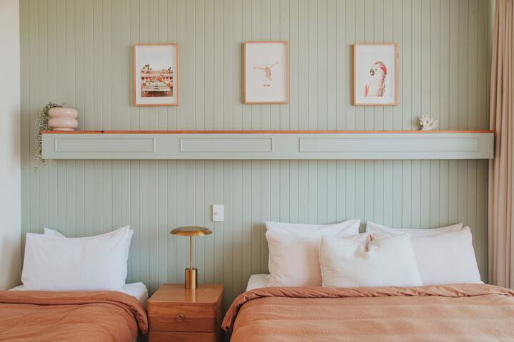 Room 5 of 49