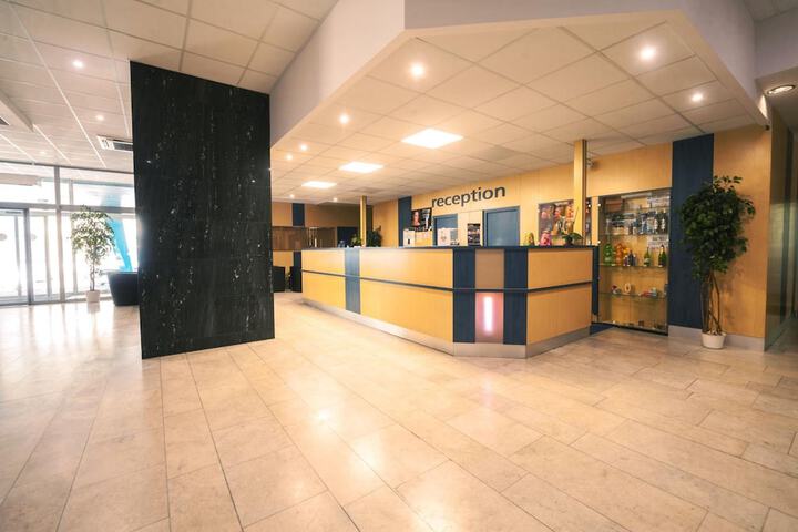 Guest Lobby
