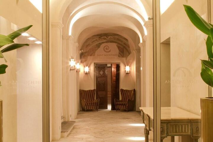 Hotel Interior 14 of 27